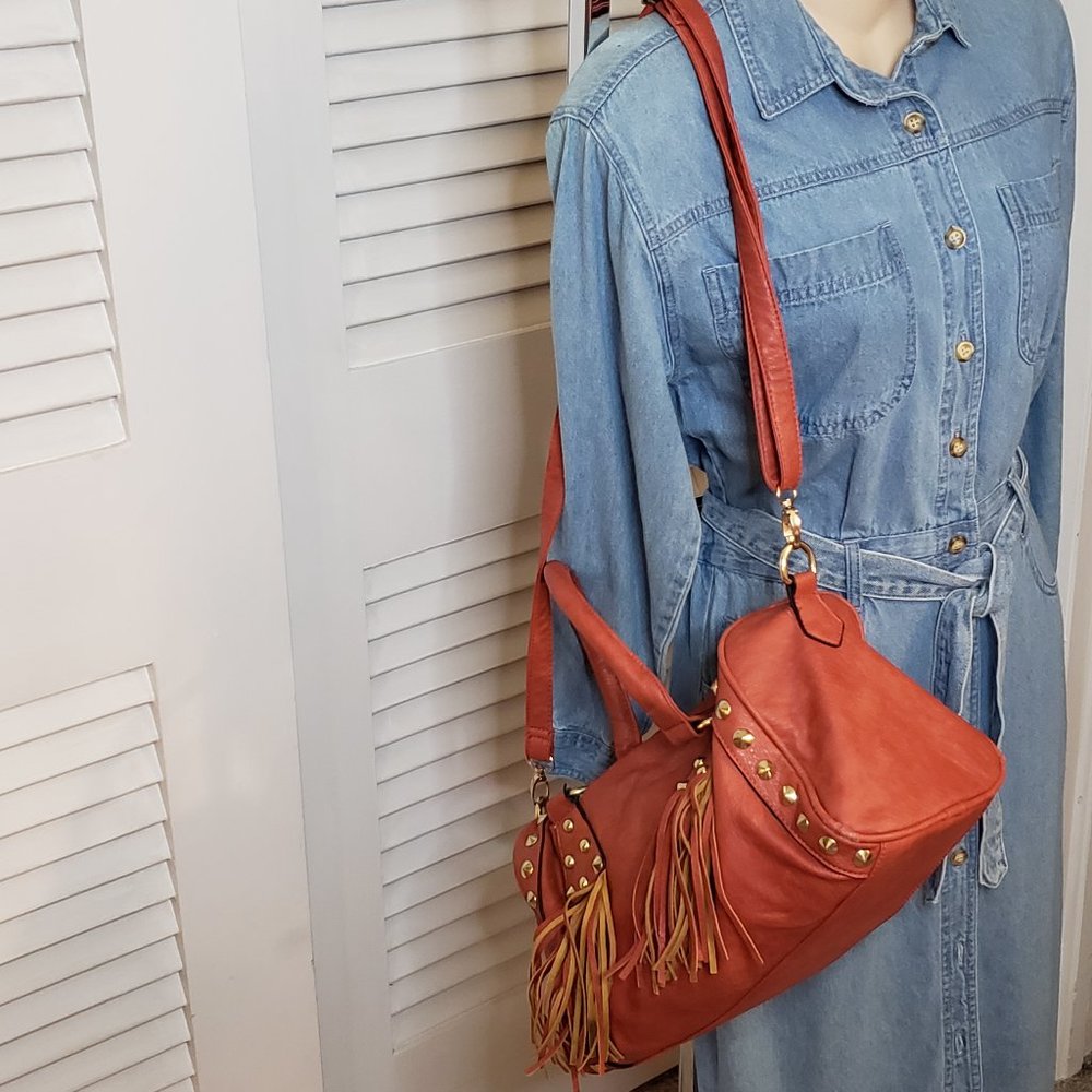 Great Condition! Coral Barrel Shaped Bag - Picture 1 of 4